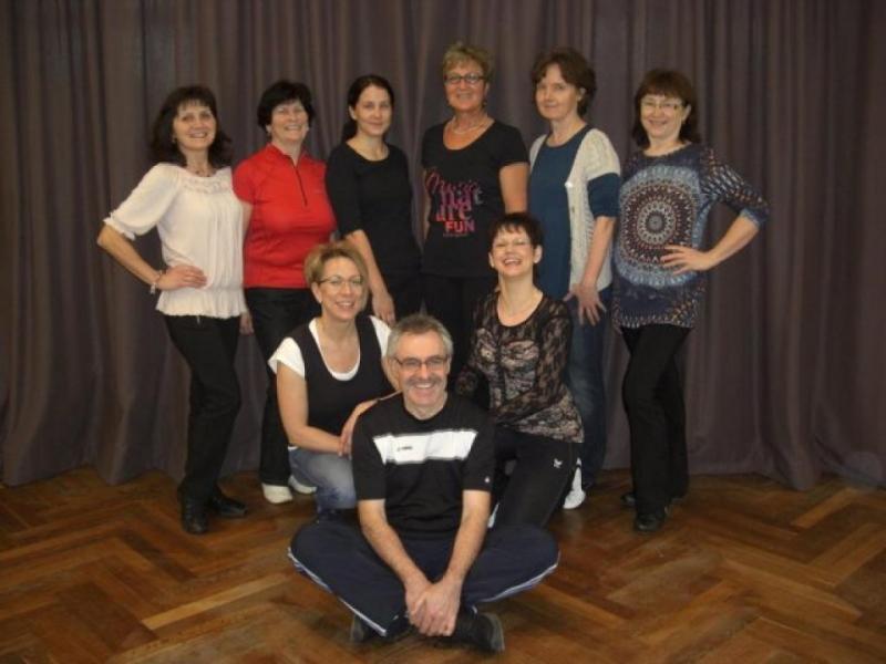 Gruppen-/Linientänze für Solotänzer