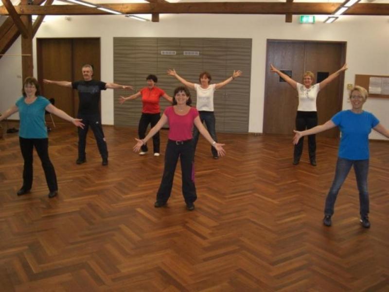 Gruppen-/Linientänze für Solotänzer