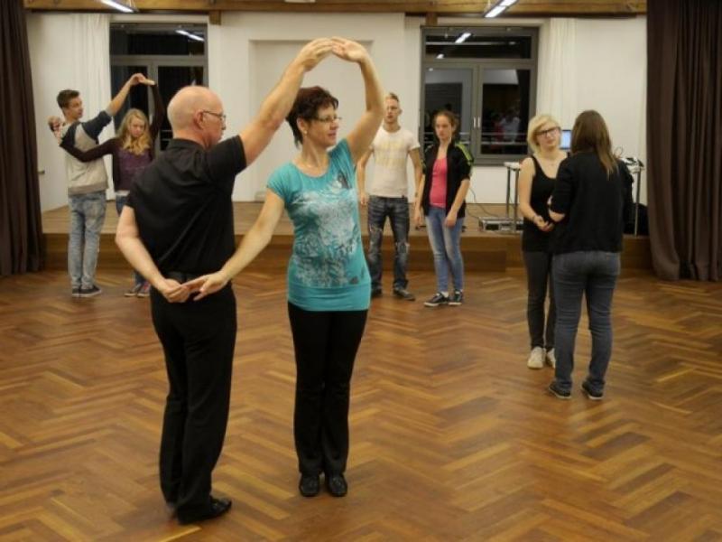 Schüler- und Jugendtanzkurs