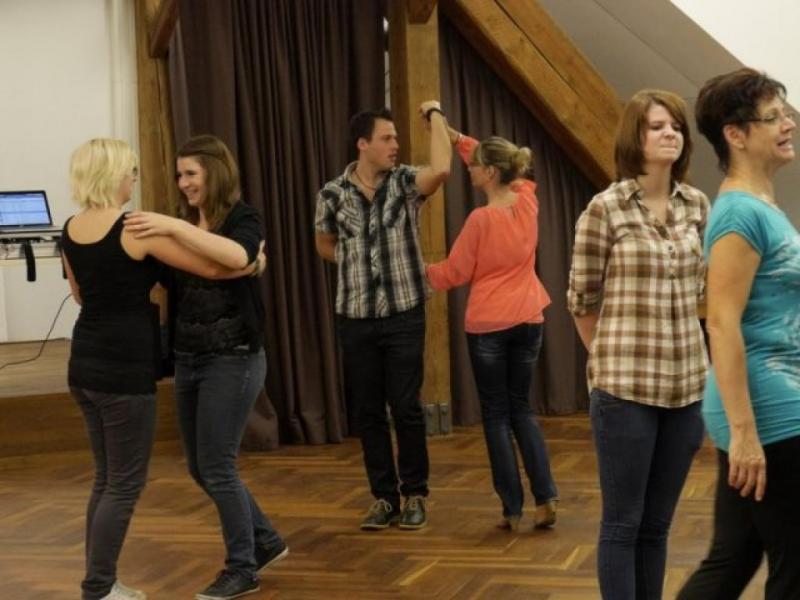 Schüler- und Jugendtanzkurs