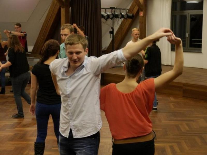 Schüler- und Jugendtanzkurs