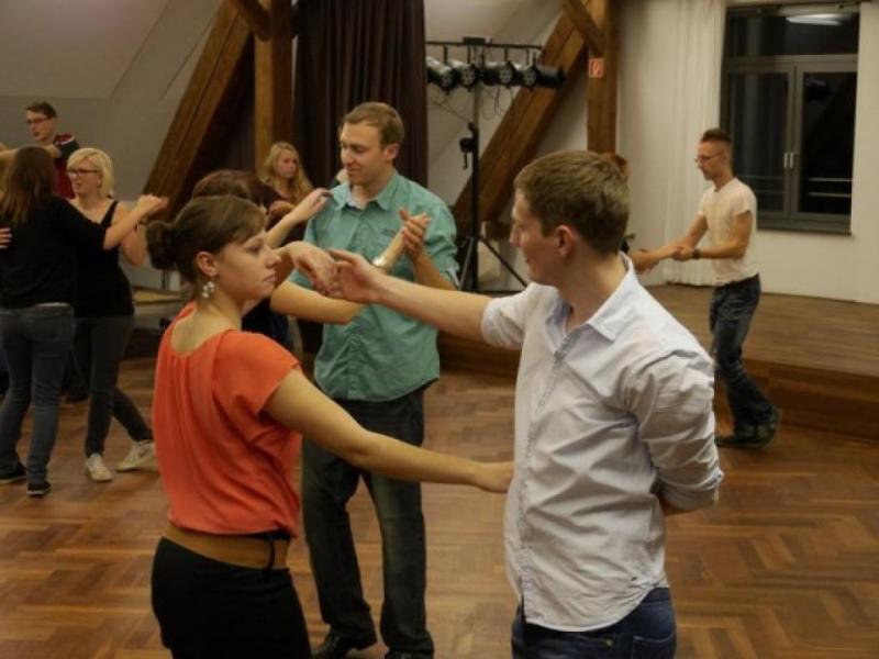 Schüler- und Jugendtanzkurs