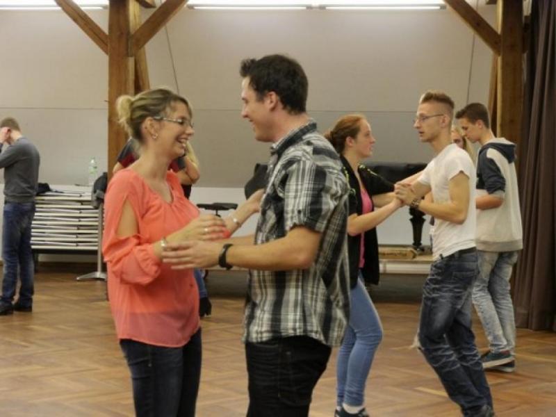 Schüler- und Jugendtanzkurs